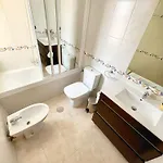 Apartment Marinas, Muy Amplio Cerca De Playa Poniente *