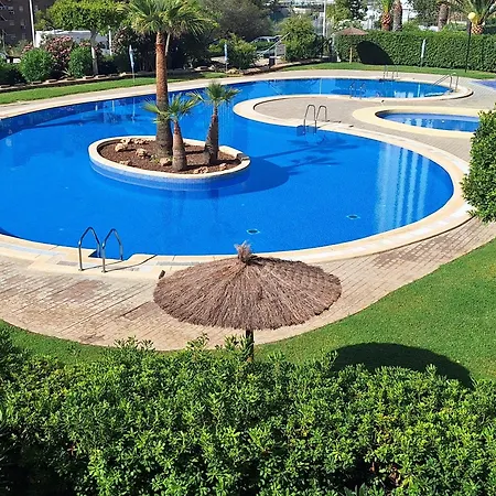Marinas, Muy Amplio Cerca De Playa Poniente
