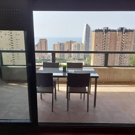 Marinas, Muy Amplio Cerca De Playa Poniente Benidorm